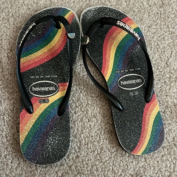 “Havaianas: Rainbow Flipflops size 6” - Picture 2 of 5